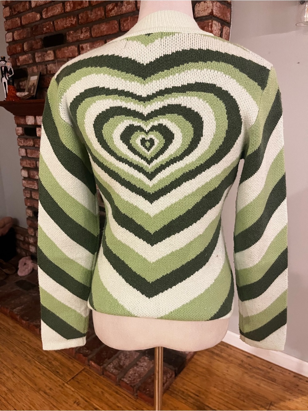 Cider Stretches to 22 ptp Striped Heart-Pattern Crewneck Sweater - Green/Cream - Picture 3 of 4